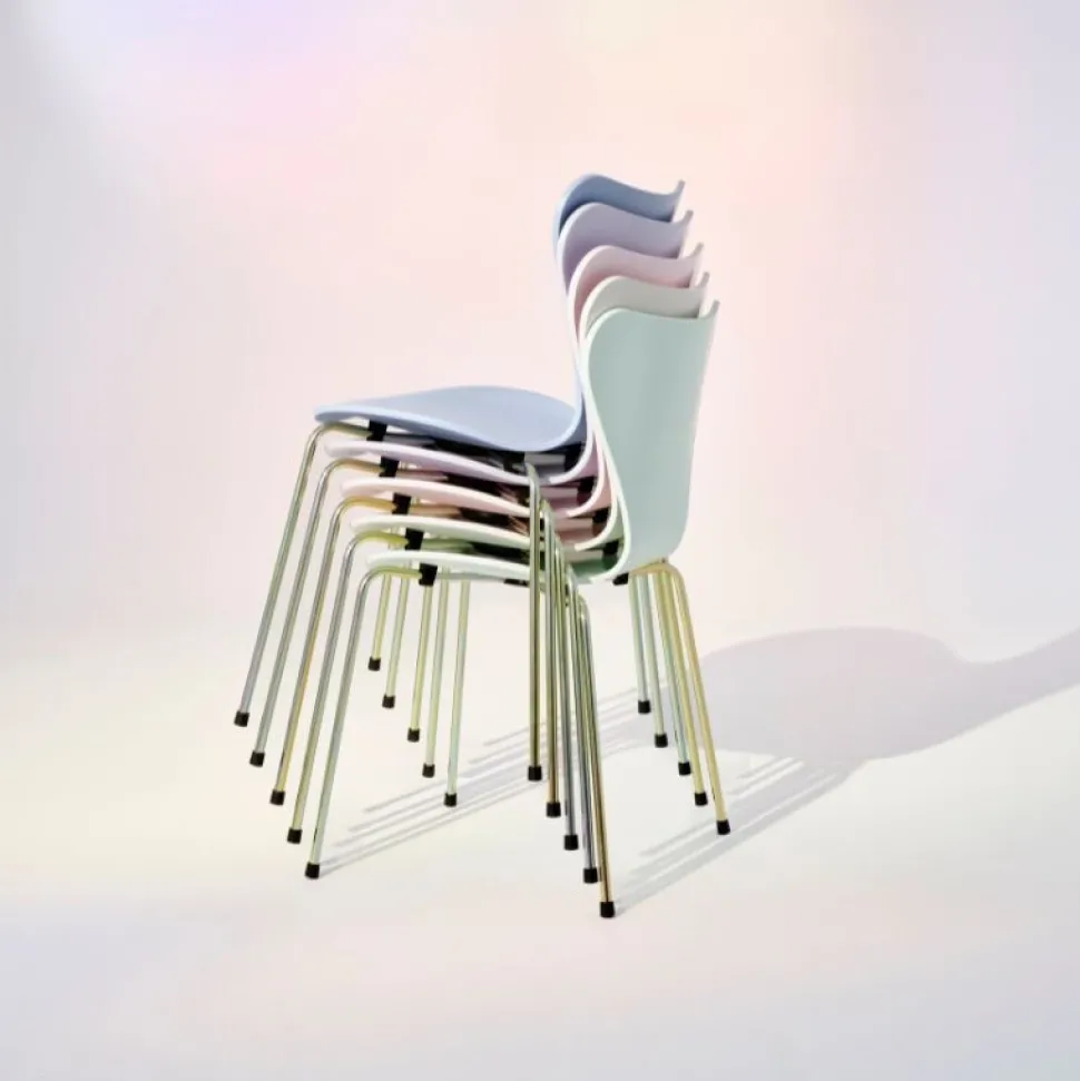 Fritz Hansen 3107 Serie 7 7:14 AM Beige Anniversary Edition