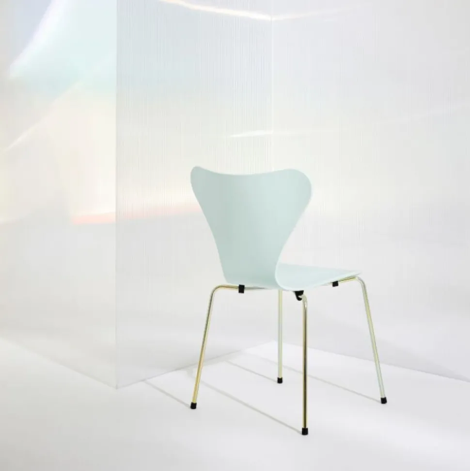 Fritz Hansen 3107 Serie 7 7:14 AM Green Anniversary Edition
