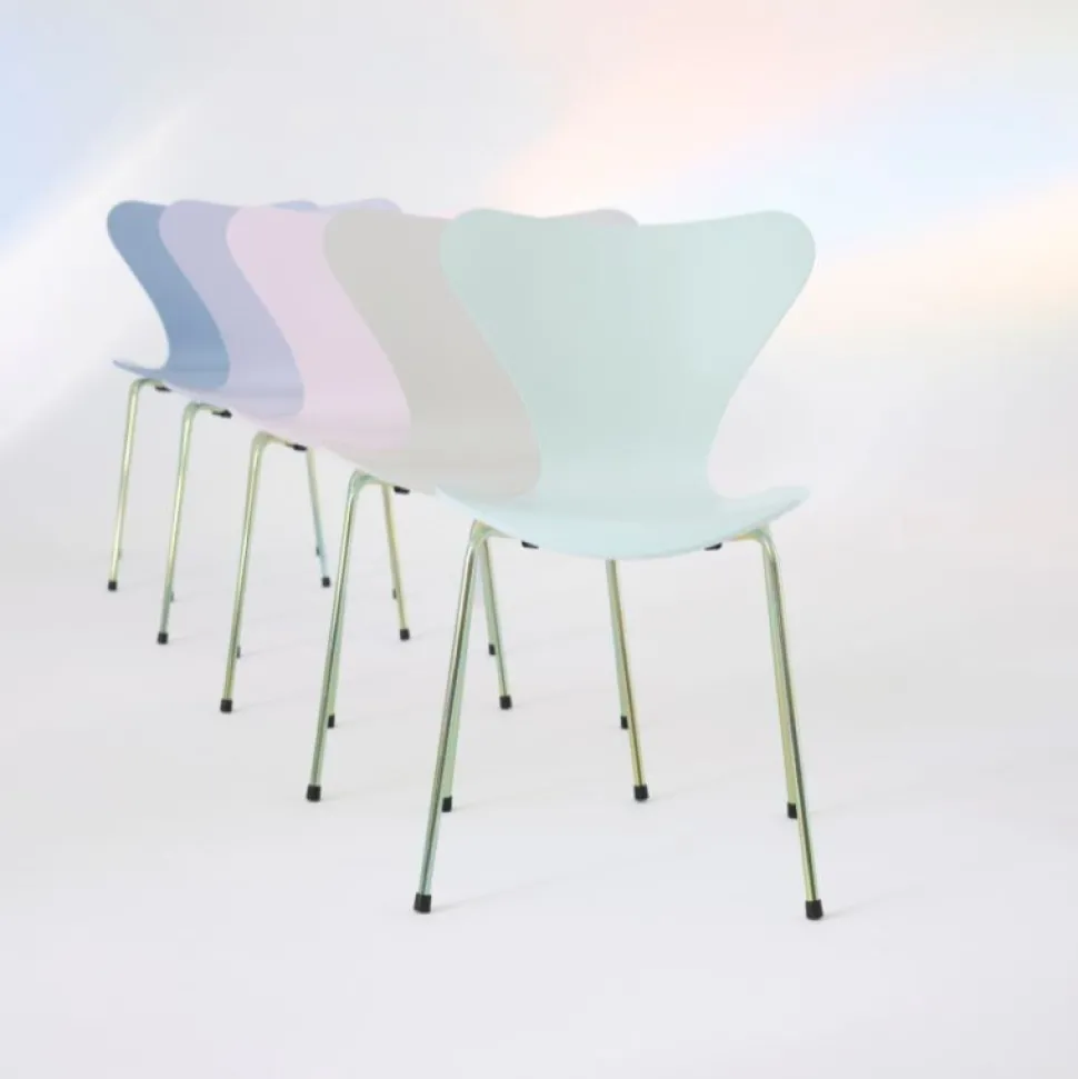 Fritz Hansen 3107 Serie 7 7:14 AM Green Anniversary Edition