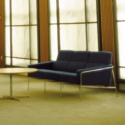 Fritz Hansen 3303 Sofa 3-Pers Stof