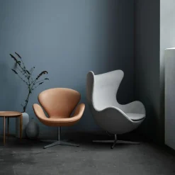 Fritz Hansen 3320 Svanen Natural Læder
