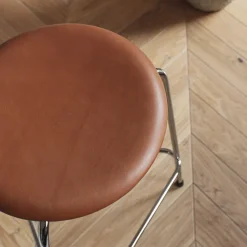 Fritz Hansen M3170 High Dot Wild Leather Walnut