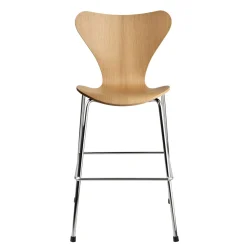 Fritz Hansen Serie 7™ 3107 Junior Chair Oak