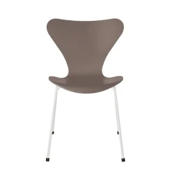 Fritz Hansen Serie 7™ 3107 Lakeret