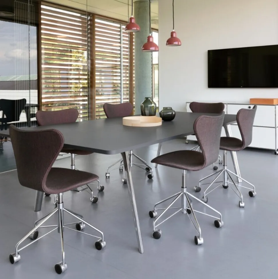 Fritz Hansen Serie 7 Drejestol Fuldpolstret Stof