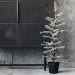 House Doctor Christmas Tree Flocked W. 70 Wire Led Lights Nature