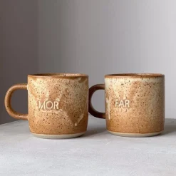 Julie Damhus Studio Oda Far Kop Brun