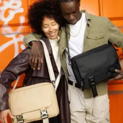 Kintobe LEO Messenger Bag Jet Black