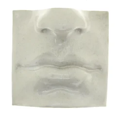 Laoru Laoru Mouth I Relief Antique White