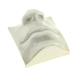 Laoru Laoru Mouth I Relief Antique White