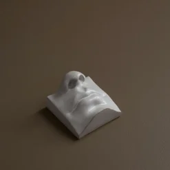 Laoru Laoru Mouth I Relief Antique White