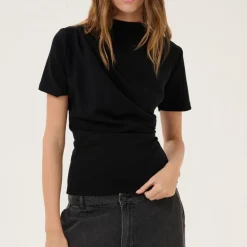 My Essential Wardrobe Helle Tee Black
