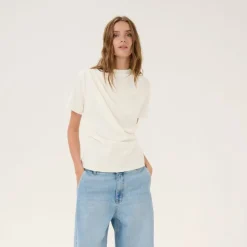 My Essential Wardrobe Helle Tee Snow White