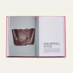 New Mags The Essence Of Yves Saint Laurent