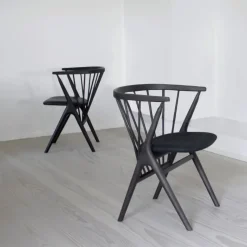 Sibast Furniture No 8 Chair Sortlakeret Bøg Sort Saga Læder
