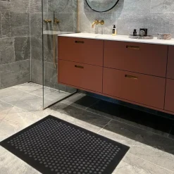 Tica Copenhagen Dot Smudsmåtte Sort/Grå 60x90 cm