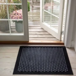 Tica Copenhagen Dot Smudsmåtte Sort/Grå 60x90 cm