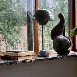 &Tradition Flowerpot Table Lamp VP3 Stone Blue