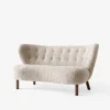 &Tradition Lille Petra VB2 Sofa Moonlight Sheepskin Walnut Legs