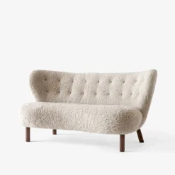 &Tradition Lille Petra VB2 Sofa Moonlight Sheepskin Walnut Legs