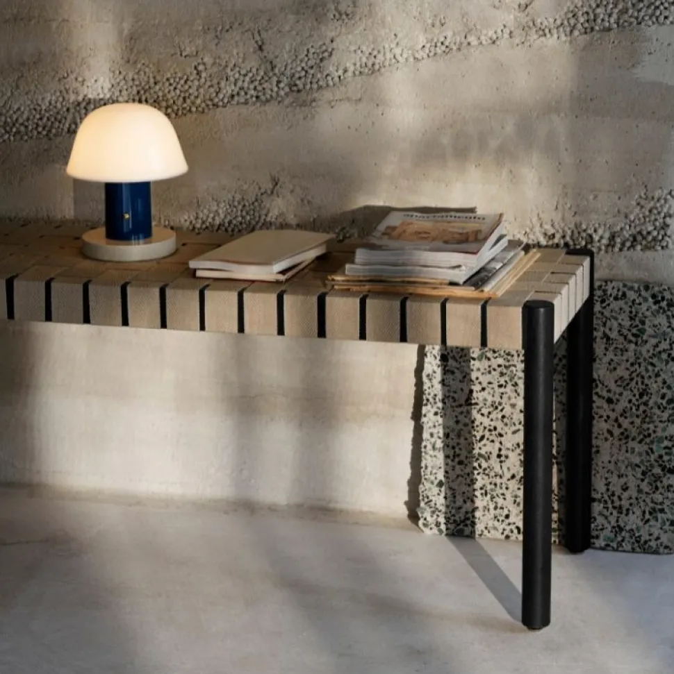 &Tradition TK4 Betty Bench Black Oak Natural Webbing