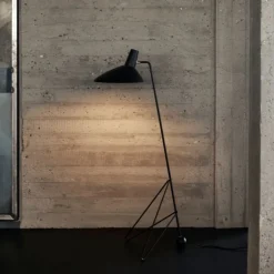 &Tradition Tripod HM8 Gulvlampe Sort