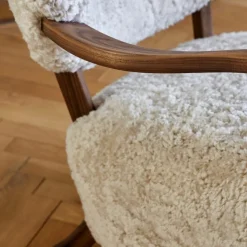 &Tradition Wulff ATD2 Moonlight Sheepskin Oiled Walnut