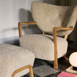 &Tradition Wulff ATD2 Moonlight Sheepskin Oiled Oak